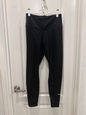 Nike Black Women's High-Waist Performance Leggings